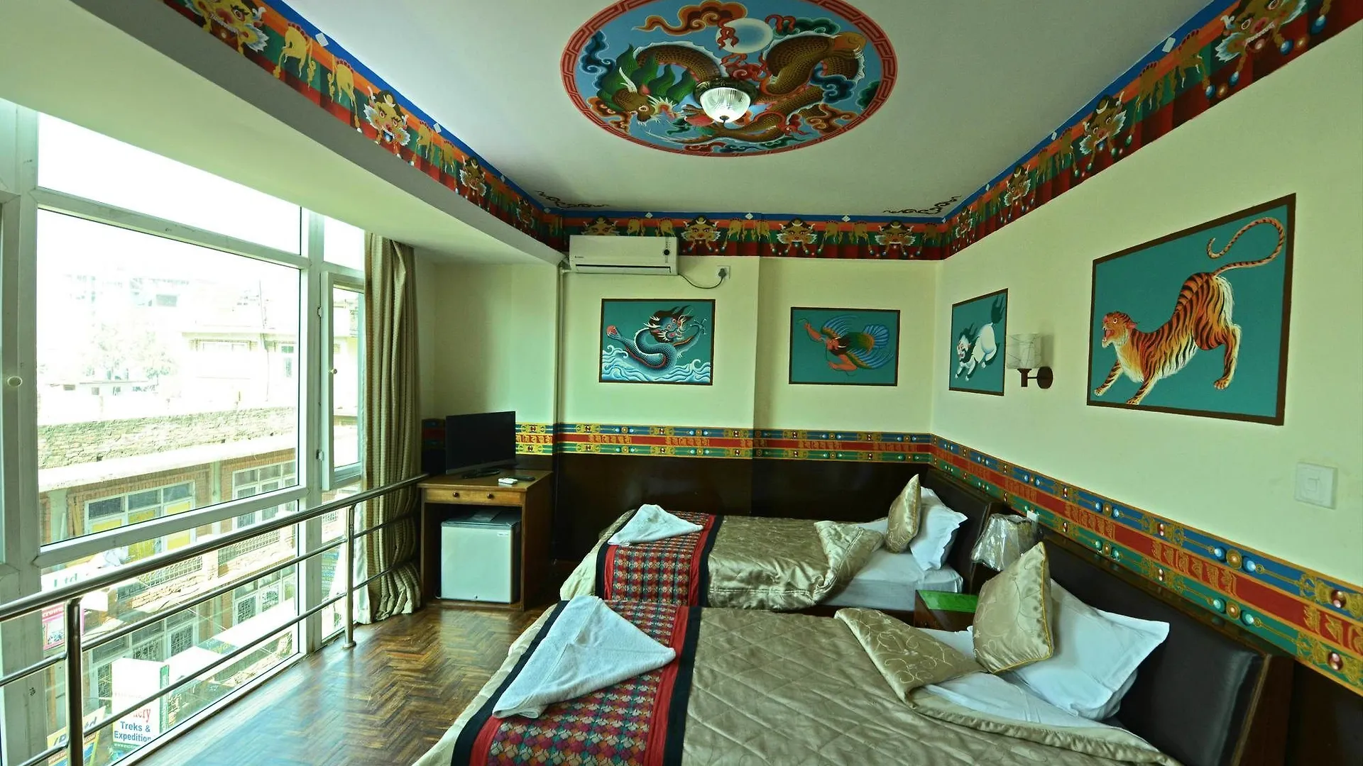 Kathmandu Eco Hotel 3*,